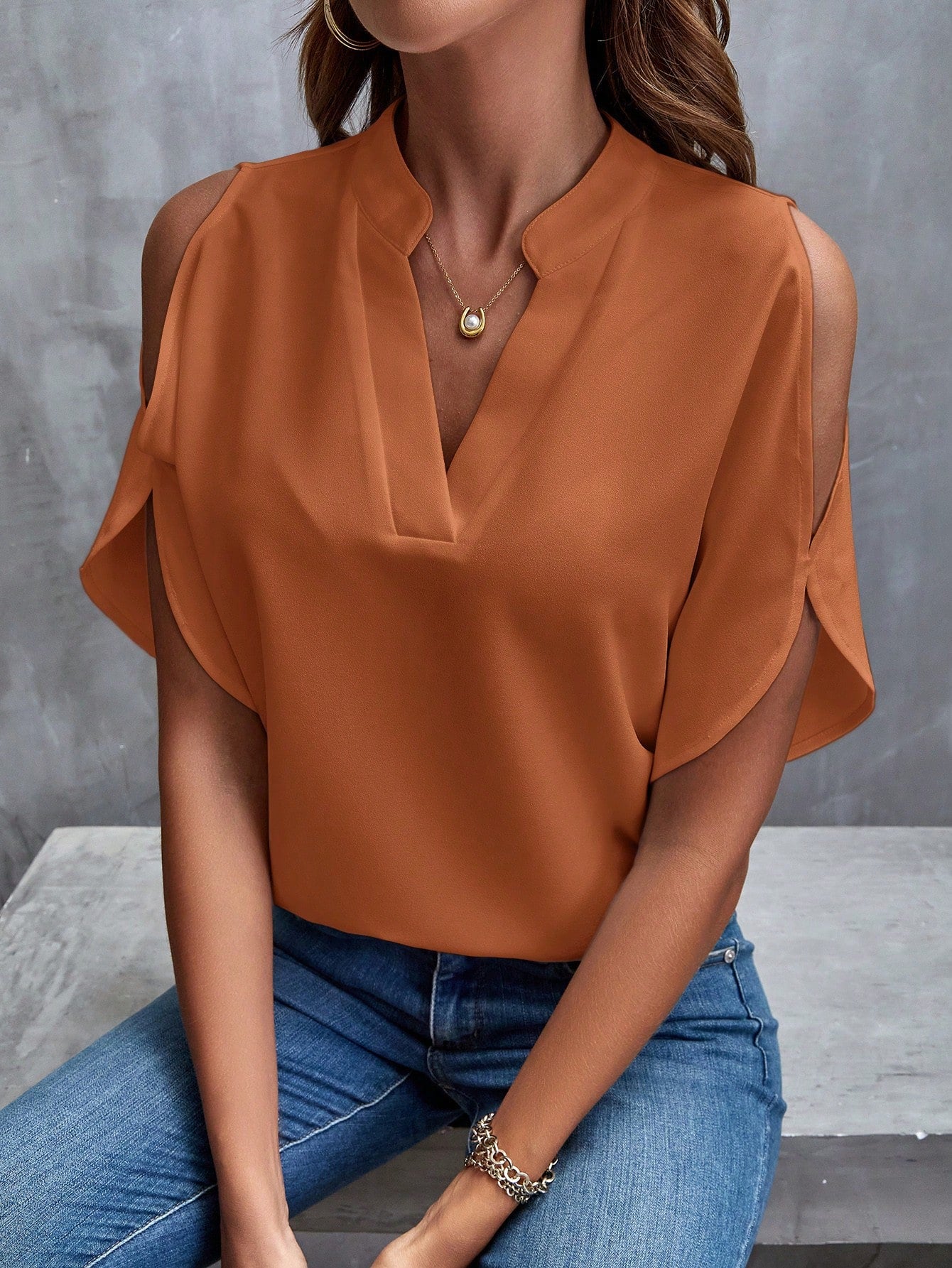 Blusa Classy Detalhe no Ombro