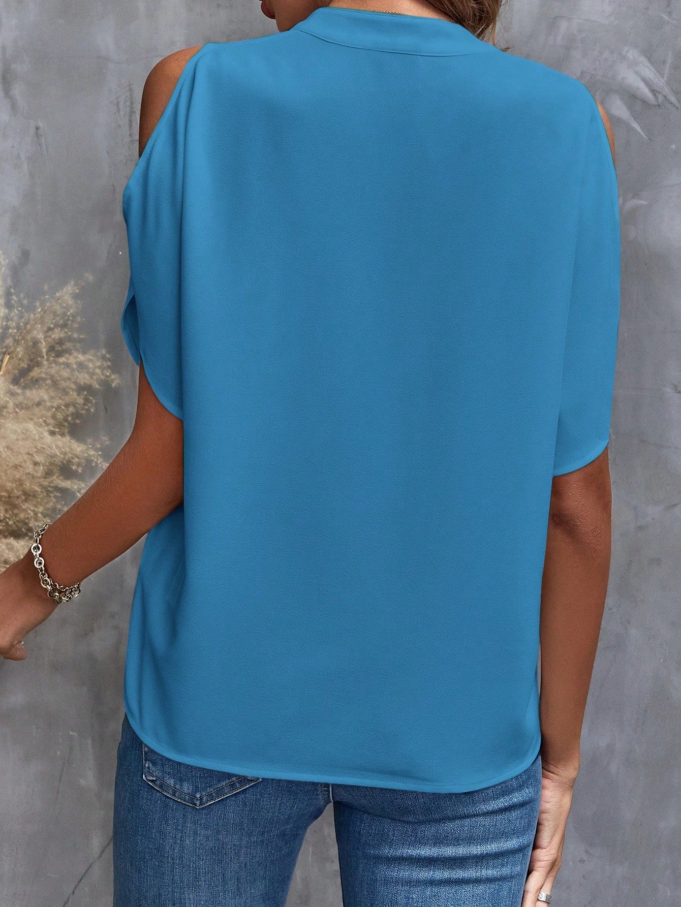 Blusa Classy Detalhe no Ombro